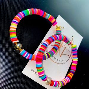 *Never worn* Colorful bead earrings